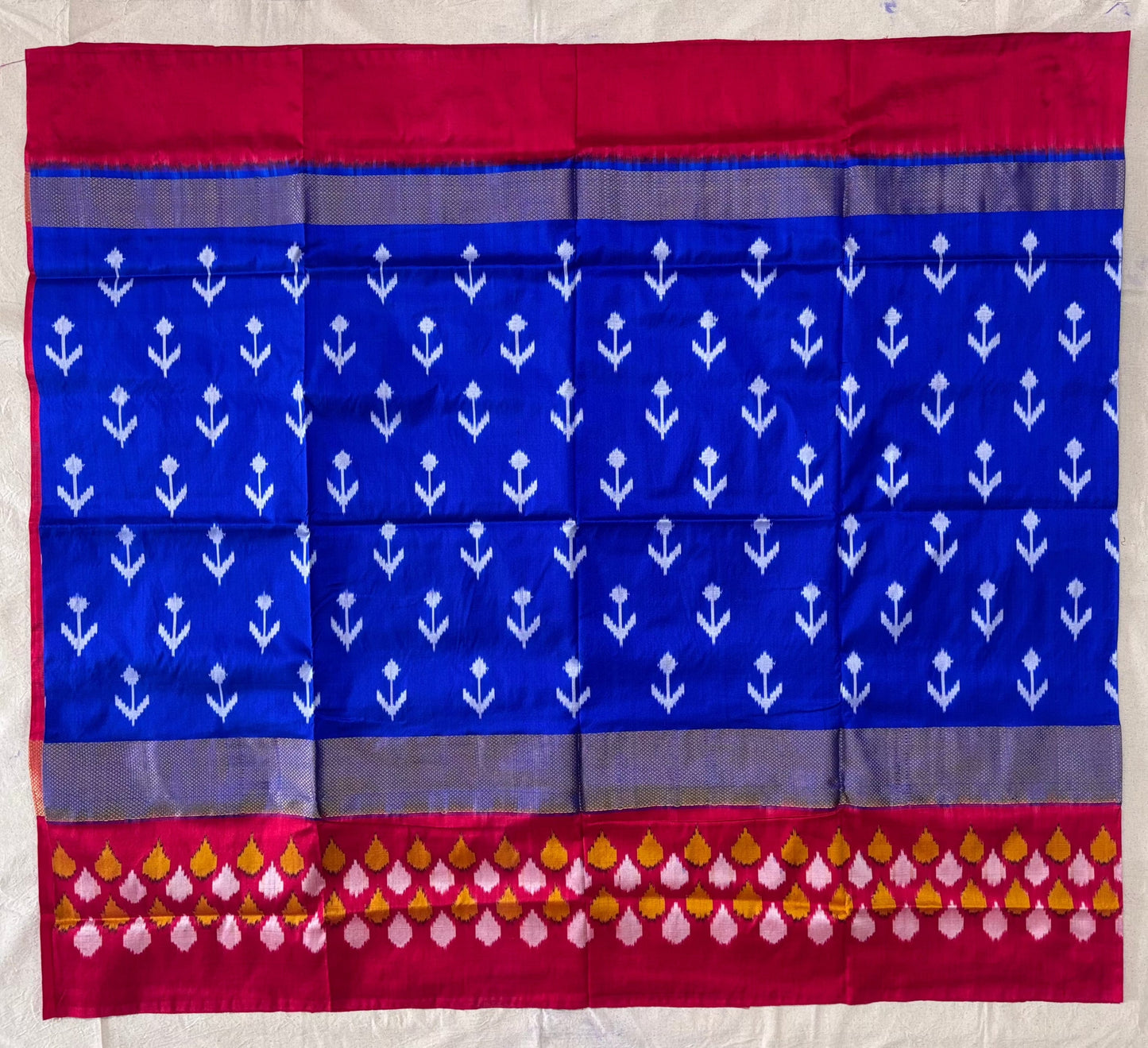 Arav Ethnics Pochampally Ikkat Saree