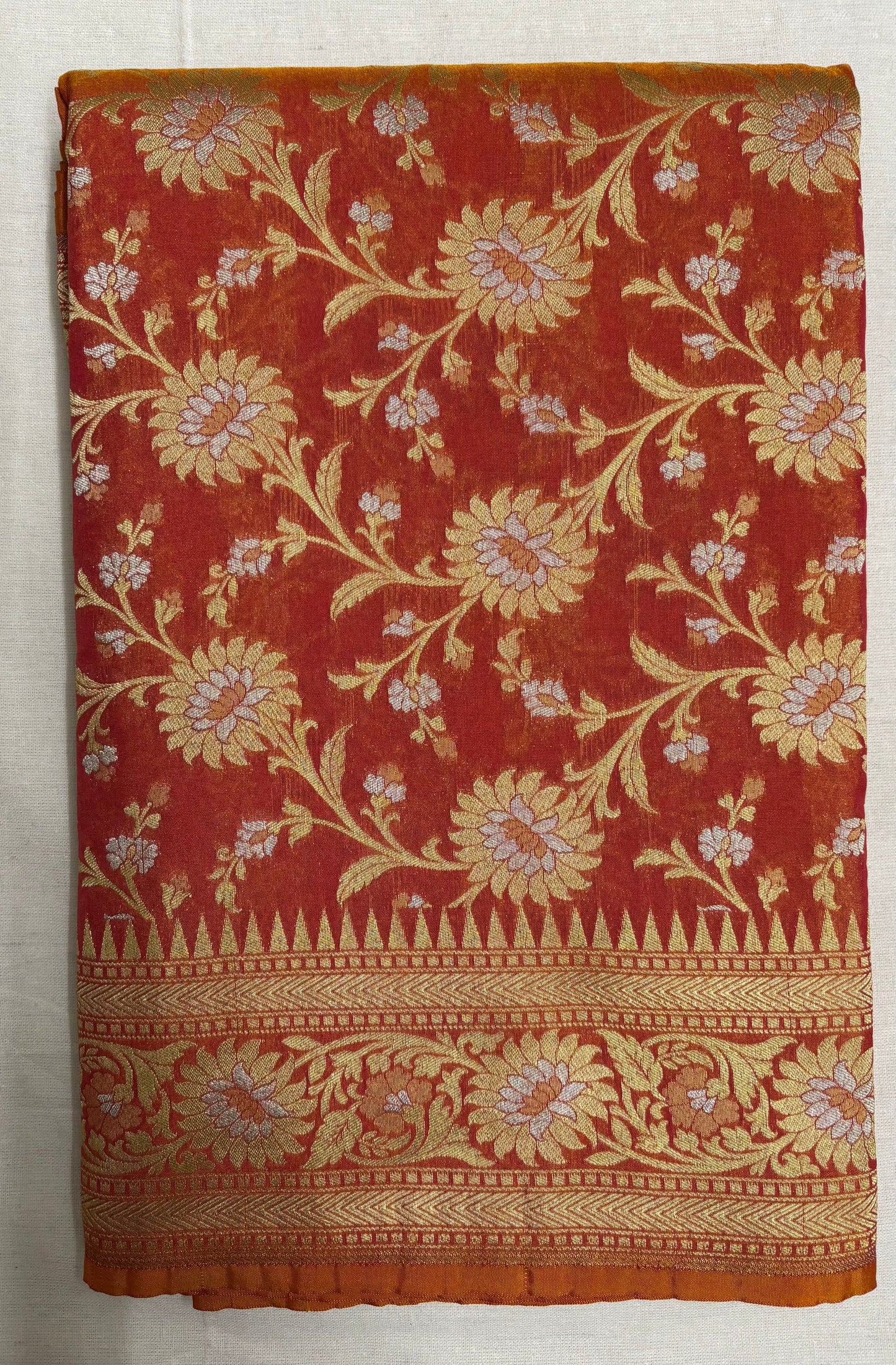 Arav Ethnics Sourupa Jal Benarasi