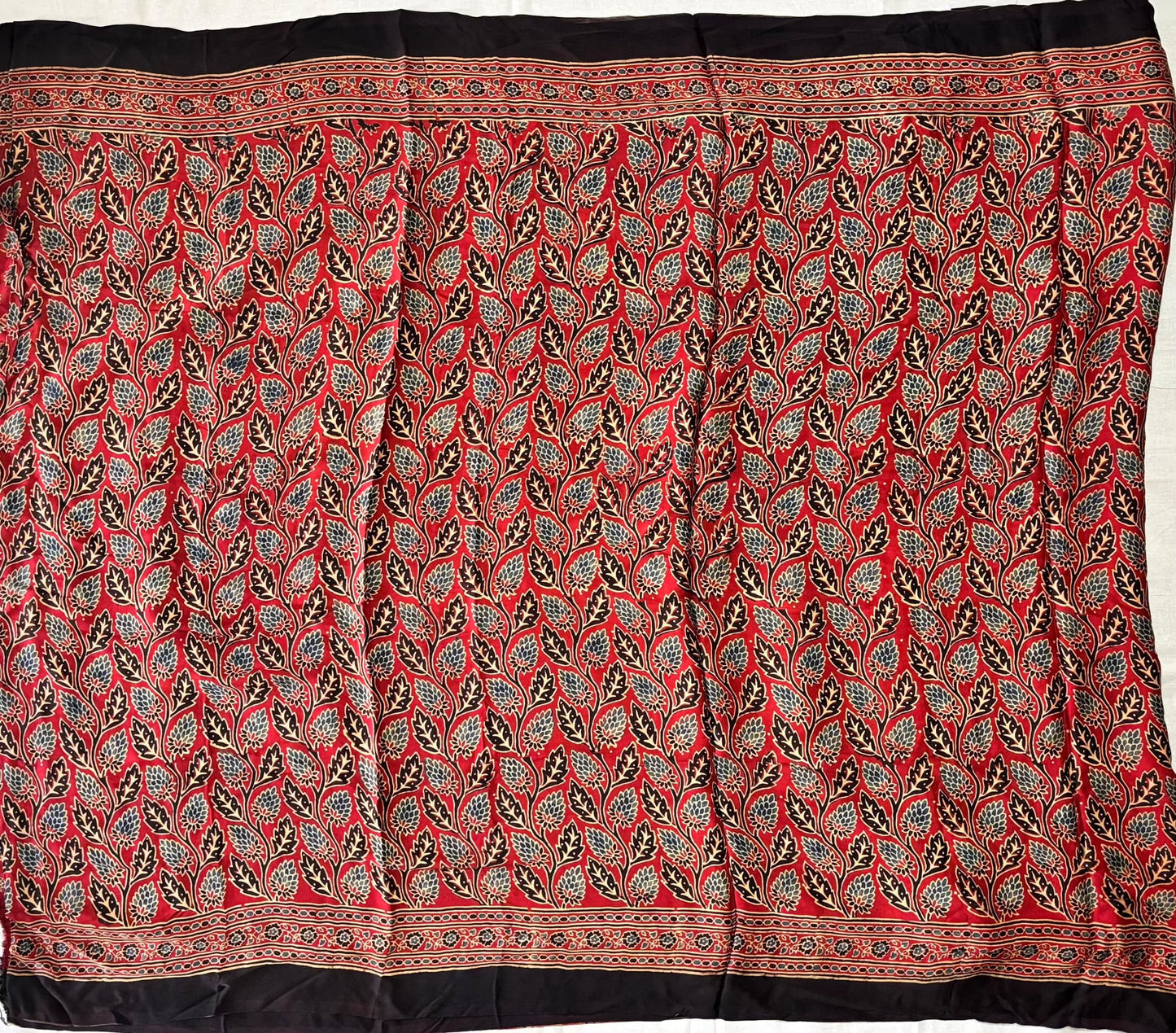 Arav Ethnics Sufiyaana