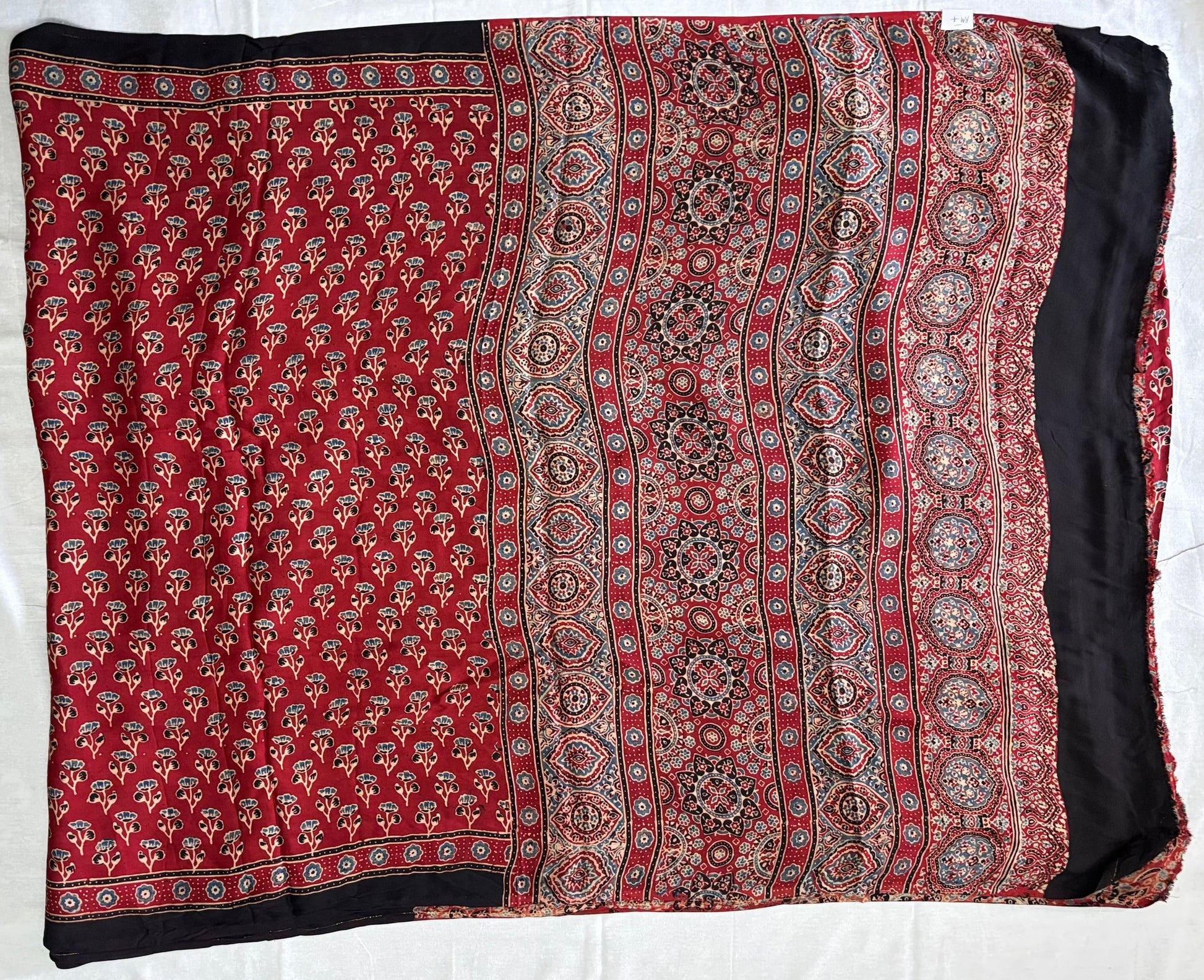 Arav Ethnics Avadhanika