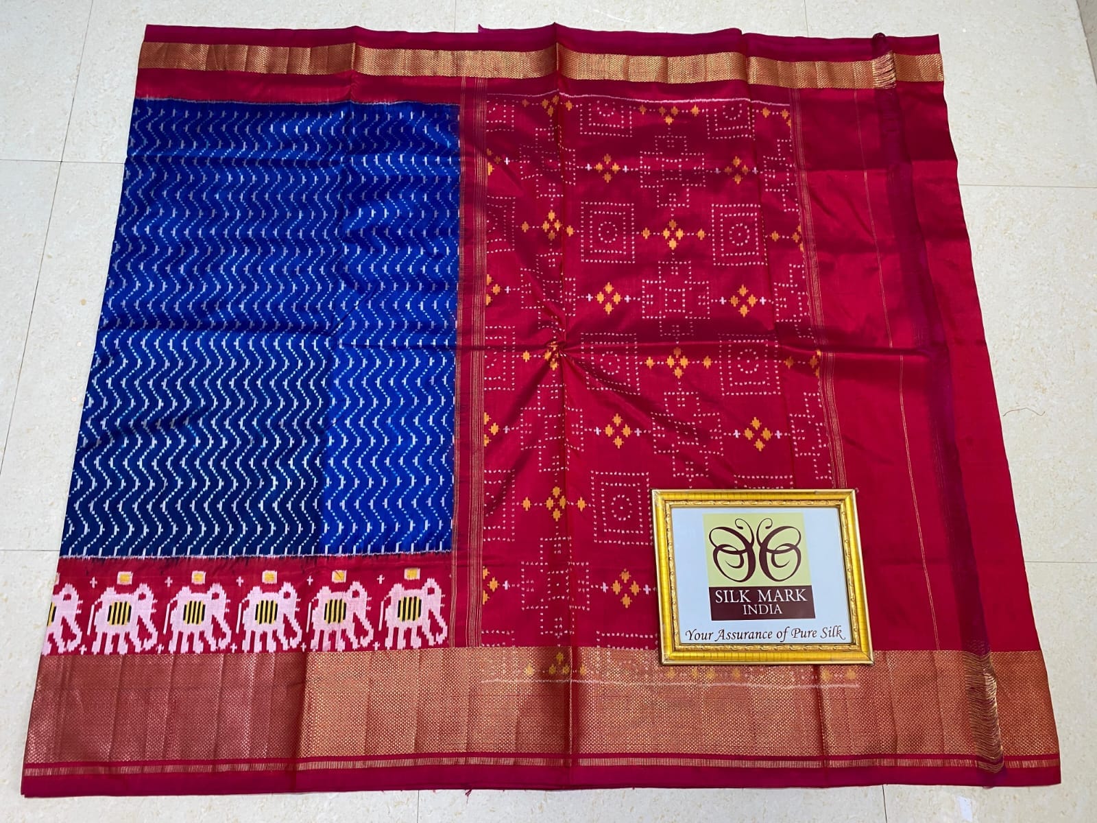 Arav Ethnics Pochampally Ikkat Saree