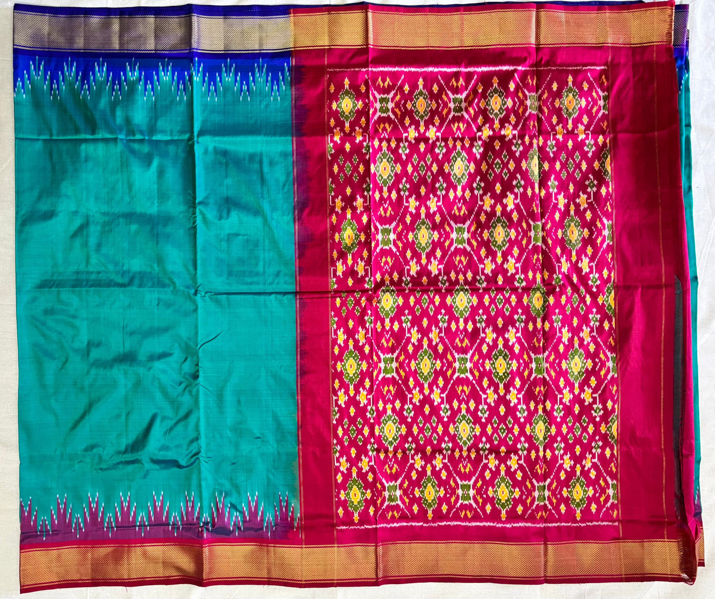 Arav Ethnics Pochampally Ikkat Saree