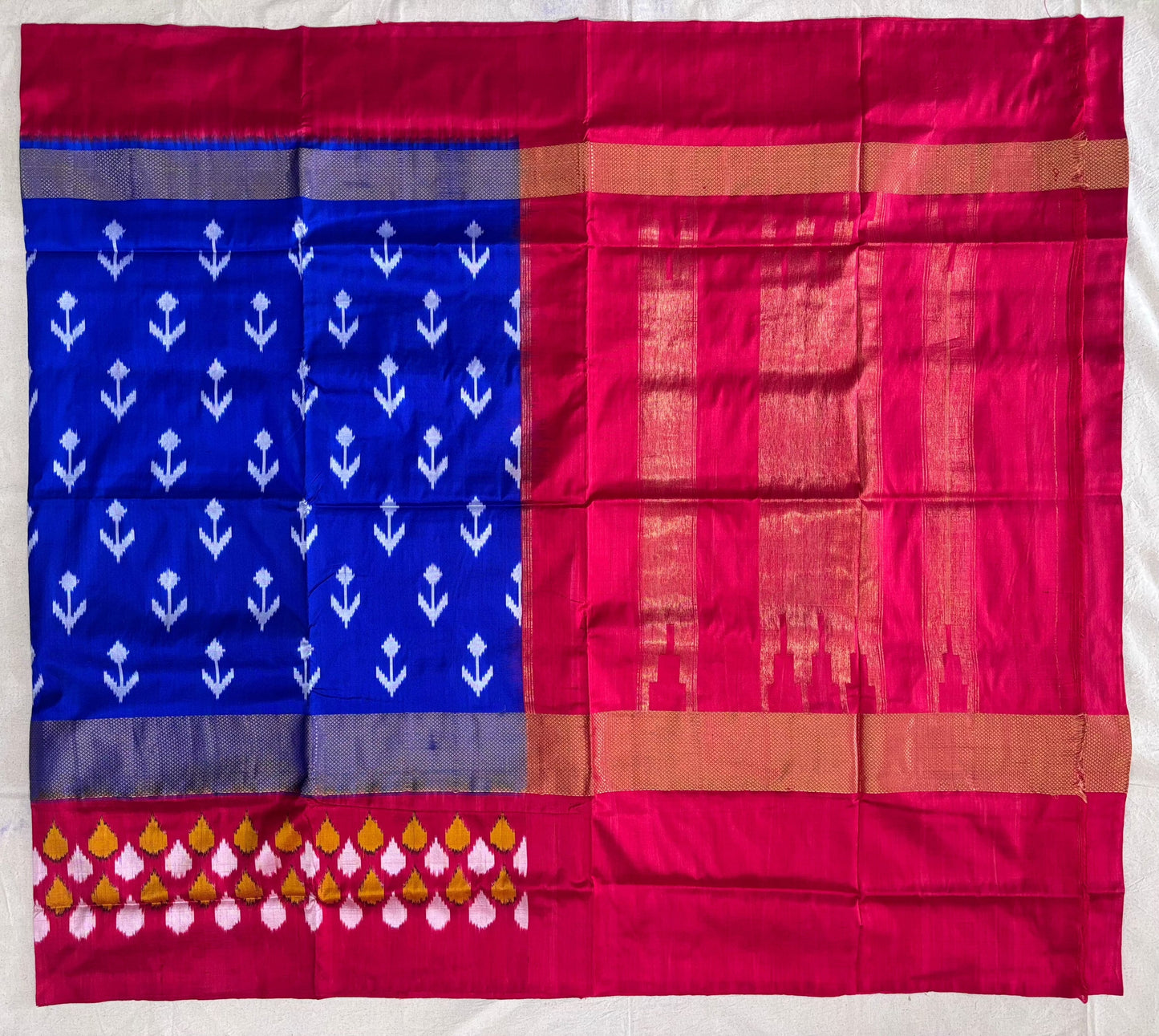 Arav Ethnics Pochampally Ikkat Saree