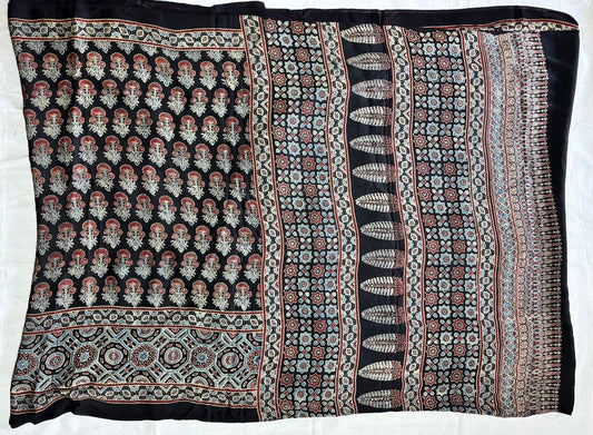 Arav Ethnics Sajni Rekha