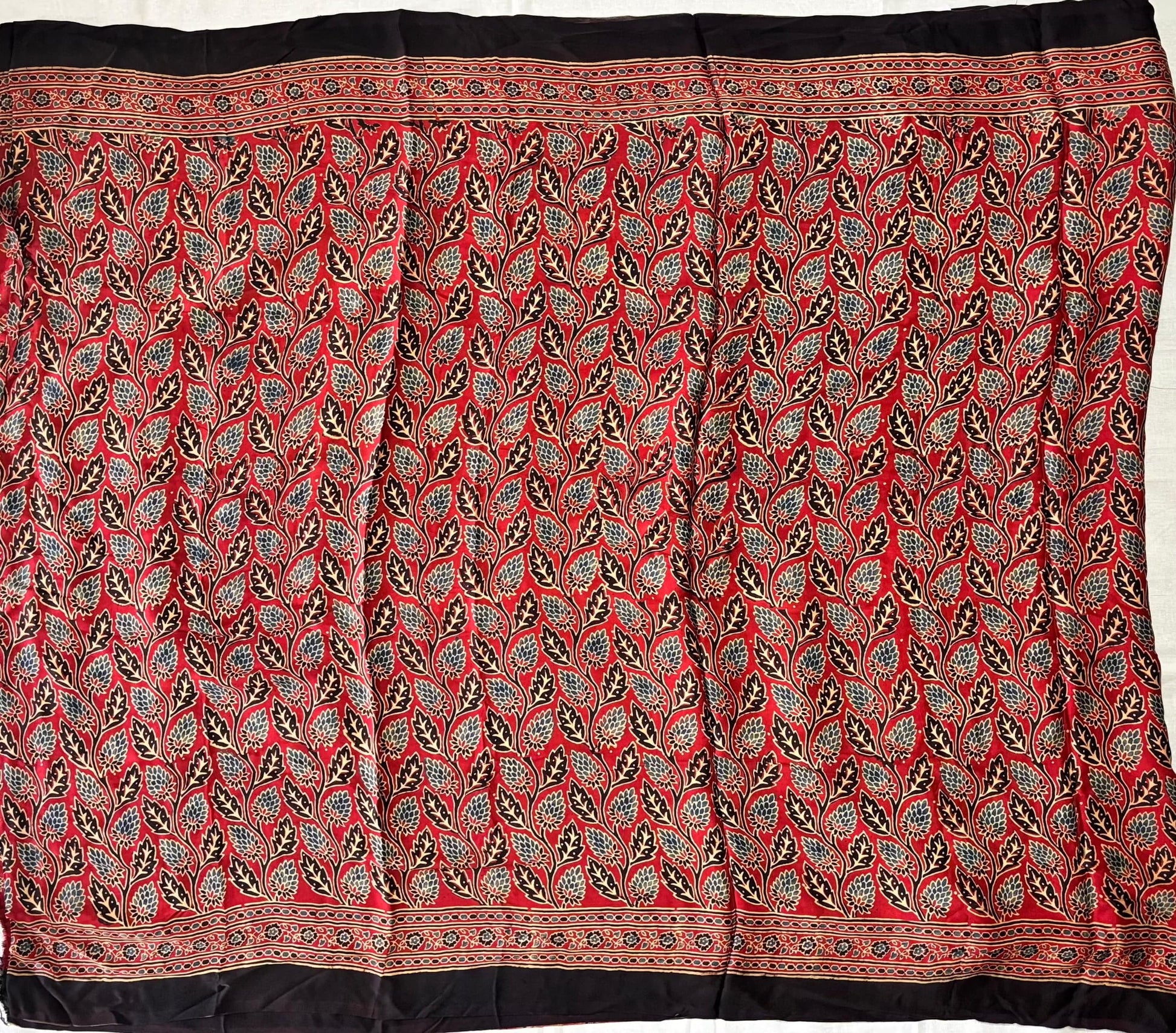 Arav Ethnics Sufiyaana