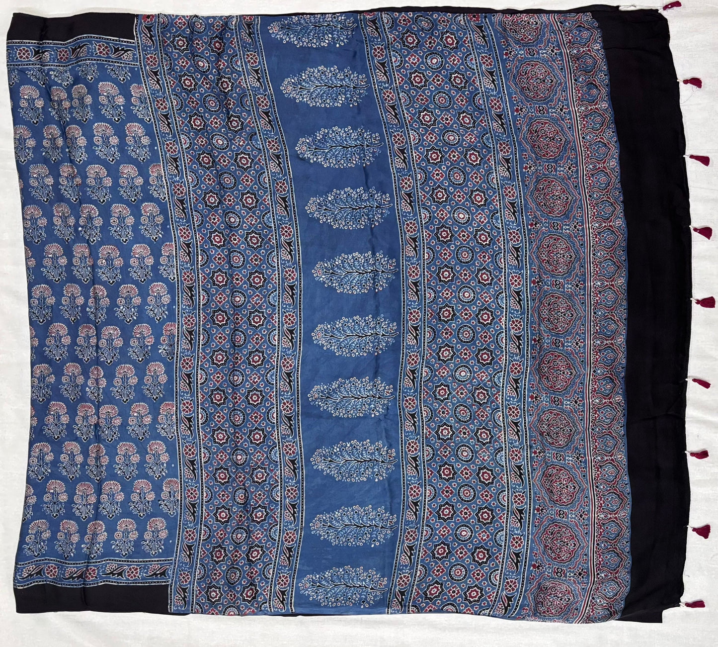 Arav Ethnics  Vimalya