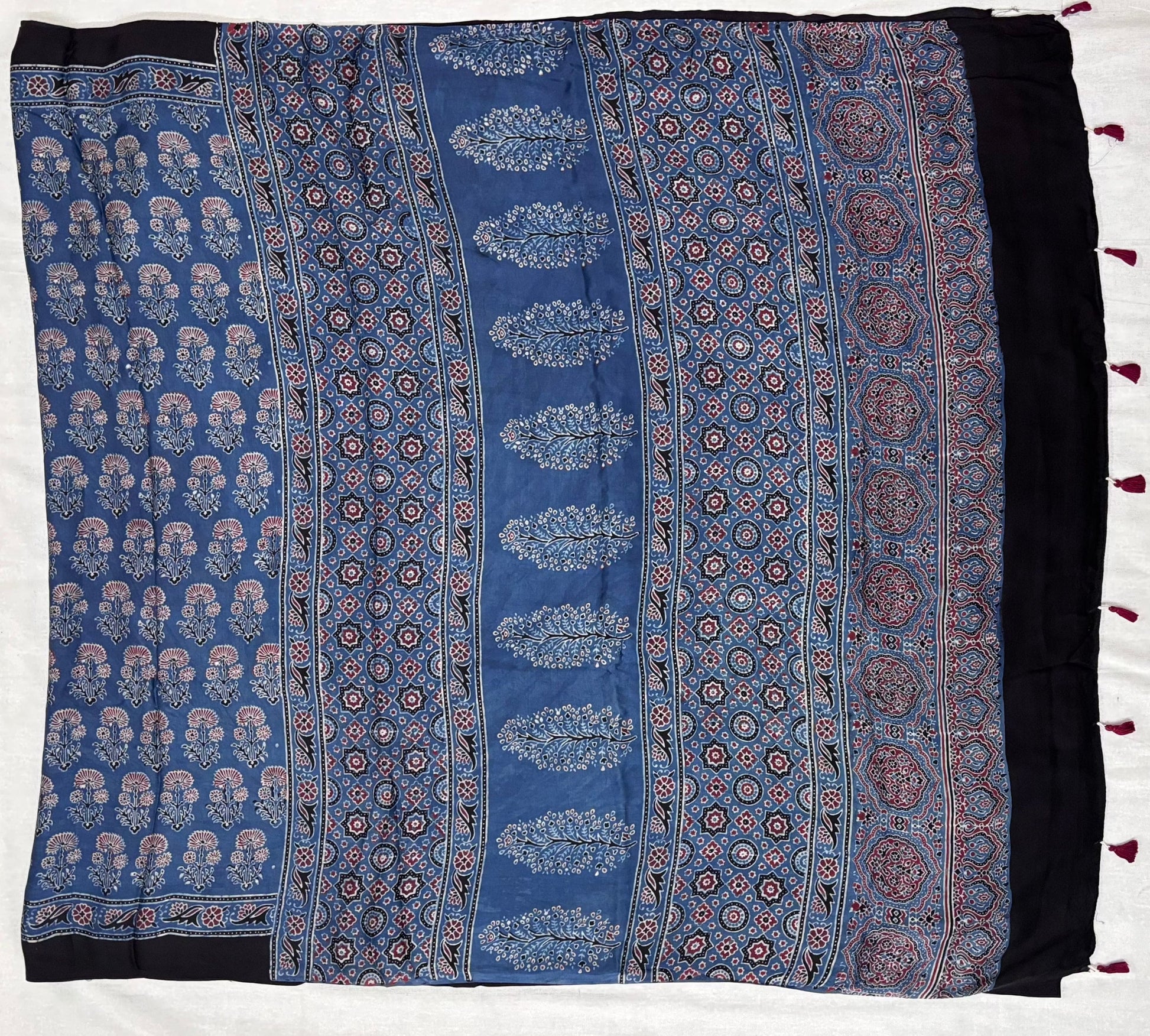 Arav Ethnics  Vimalya